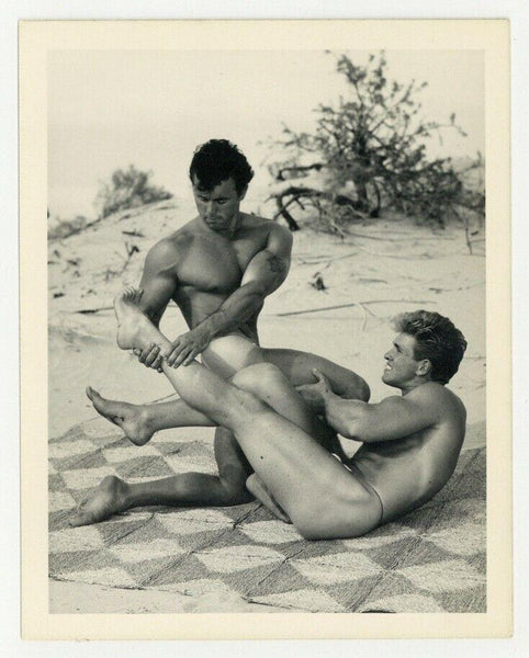 Bud Counts by Bruce Of LA 1950 Gay Physique Beefcake Nude Men Wrestling Q7429