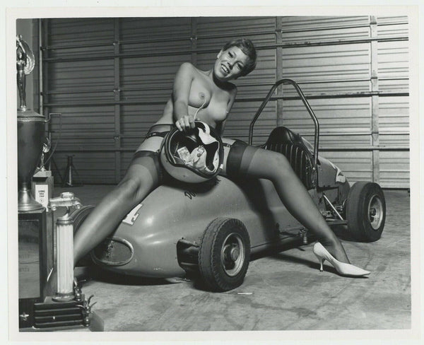 Elmer Batters 1960 Midget Race Car Girlie Pinup 8x10 Hip To Toe Magazine, Original Photo J7546