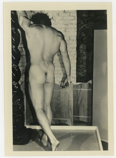 Adorable Firm Buttocks 1960 Gay Beefcake 5x7 Physique Nude Rear View Photo J8996